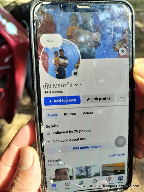 Srey Pov Mlop Dong River bungalows and kayaking in Kampot, Cambodia