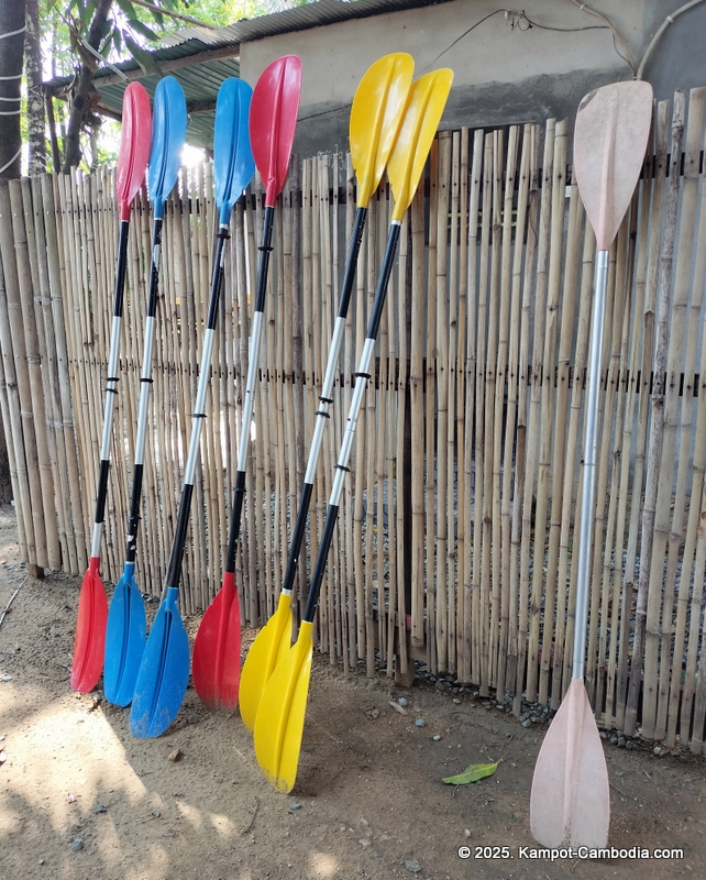 Srey Pov Mlop Dong River bungalows and kayaking in Kampot, Cambodia