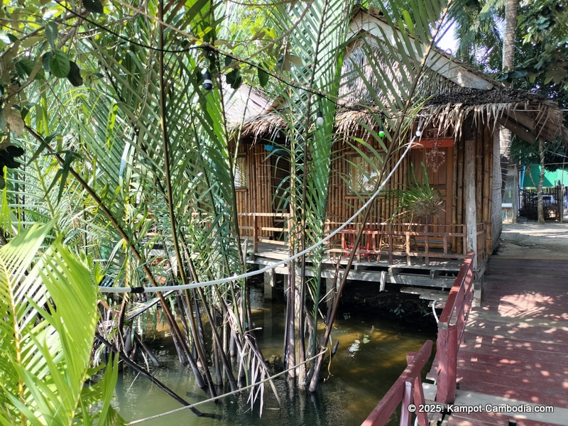 Srey Pov Mlop Dong River bungalows and kayaking in Kampot, Cambodia