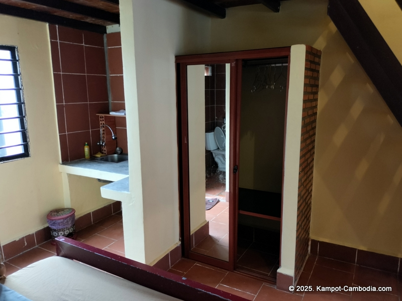 Derm Svay Guesthouse, restaurant, and yoga in Kampot, Cambodia