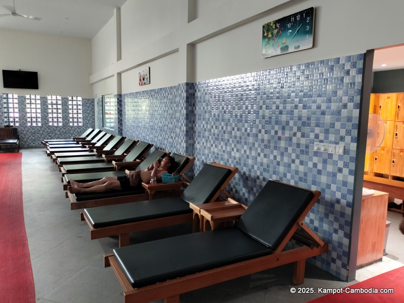 LXK Steam, sauna, gym, hot tub, cold tub and massage in Kampot, Cambodia
