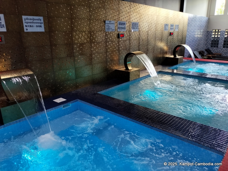 LXK Steam, sauna, gym, hot tub, cold tub and massage in Kampot, Cambodia
