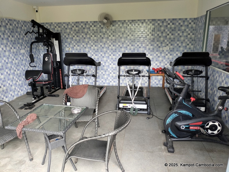 LXK Steam, sauna, gym, hot tub, cold tub and massage in Kampot, Cambodia