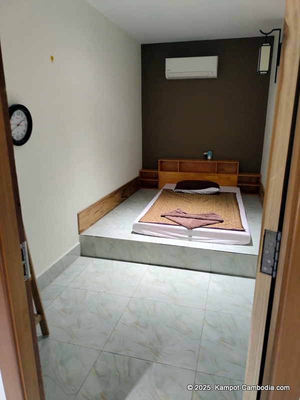 LXK Steam, sauna, gym, hot tub, cold tub and massage in Kampot, Cambodia