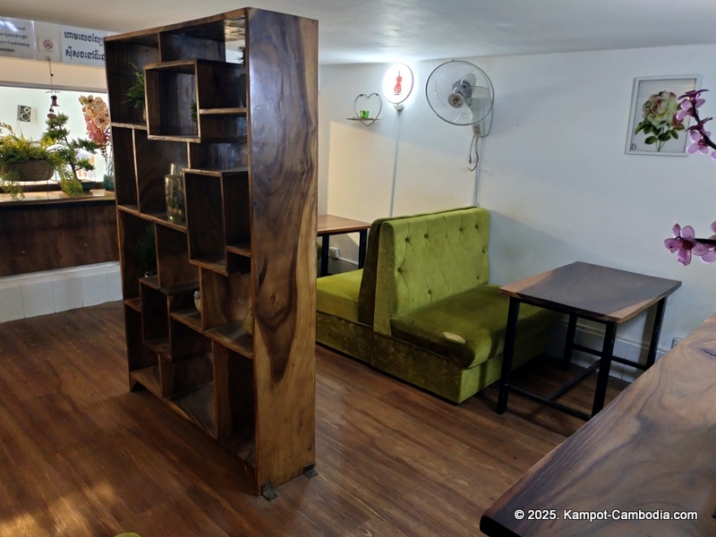 douceurs de kampot in cambodia. cafe and restaurant and bakery