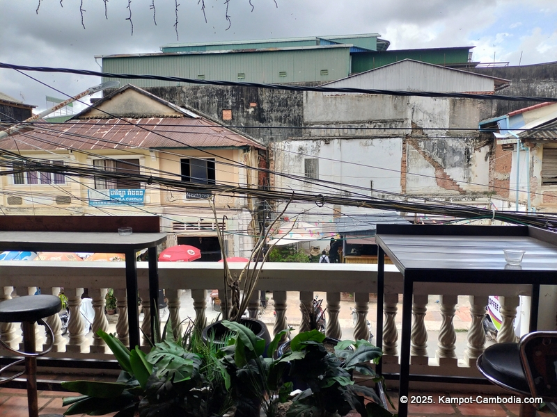 douceurs de kampot in cambodia. cafe and restaurant and bakery