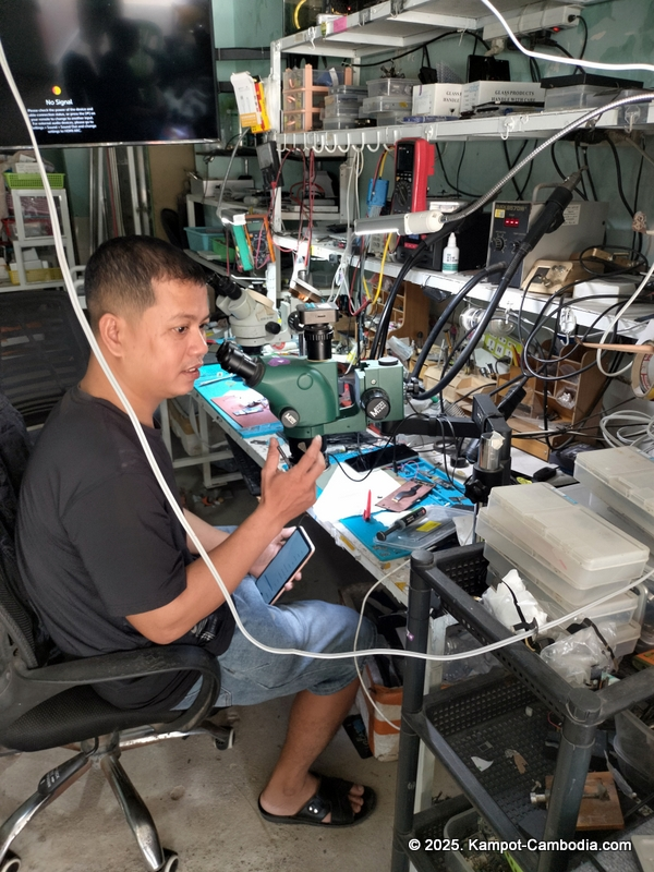 narann mobile service. phone repair in kampot, cambodia