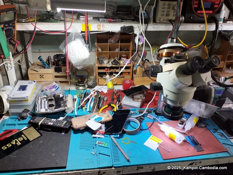 narann mobile service. phone repair in kampot, cambodia