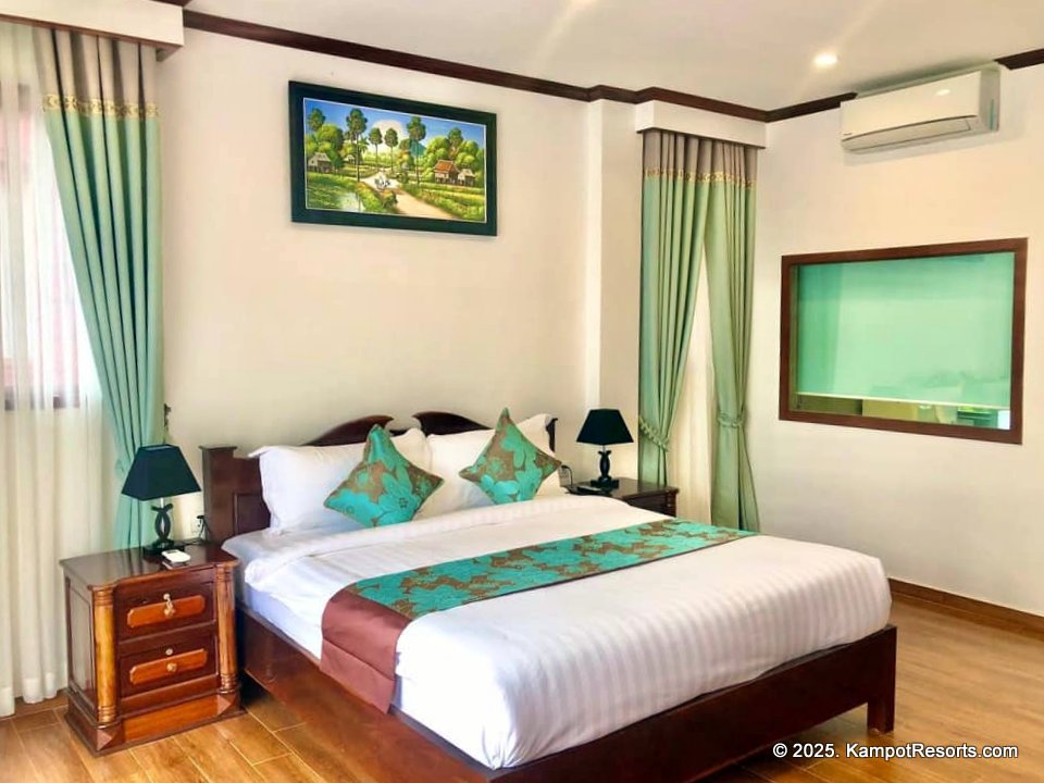 Moustache et Nico in Kampot, Cambodia. French Restaurant