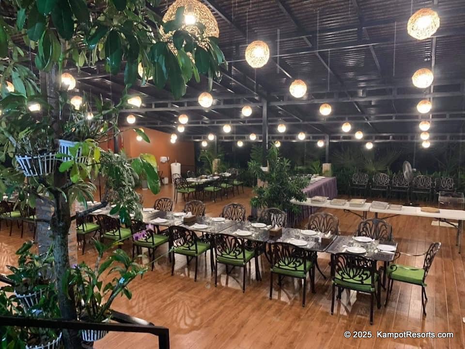 Moustache et Nico in Kampot, Cambodia. French Restaurant