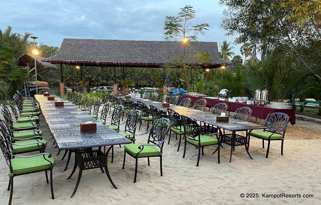 Moustache et Nico in Kampot, Cambodia. French Restaurant