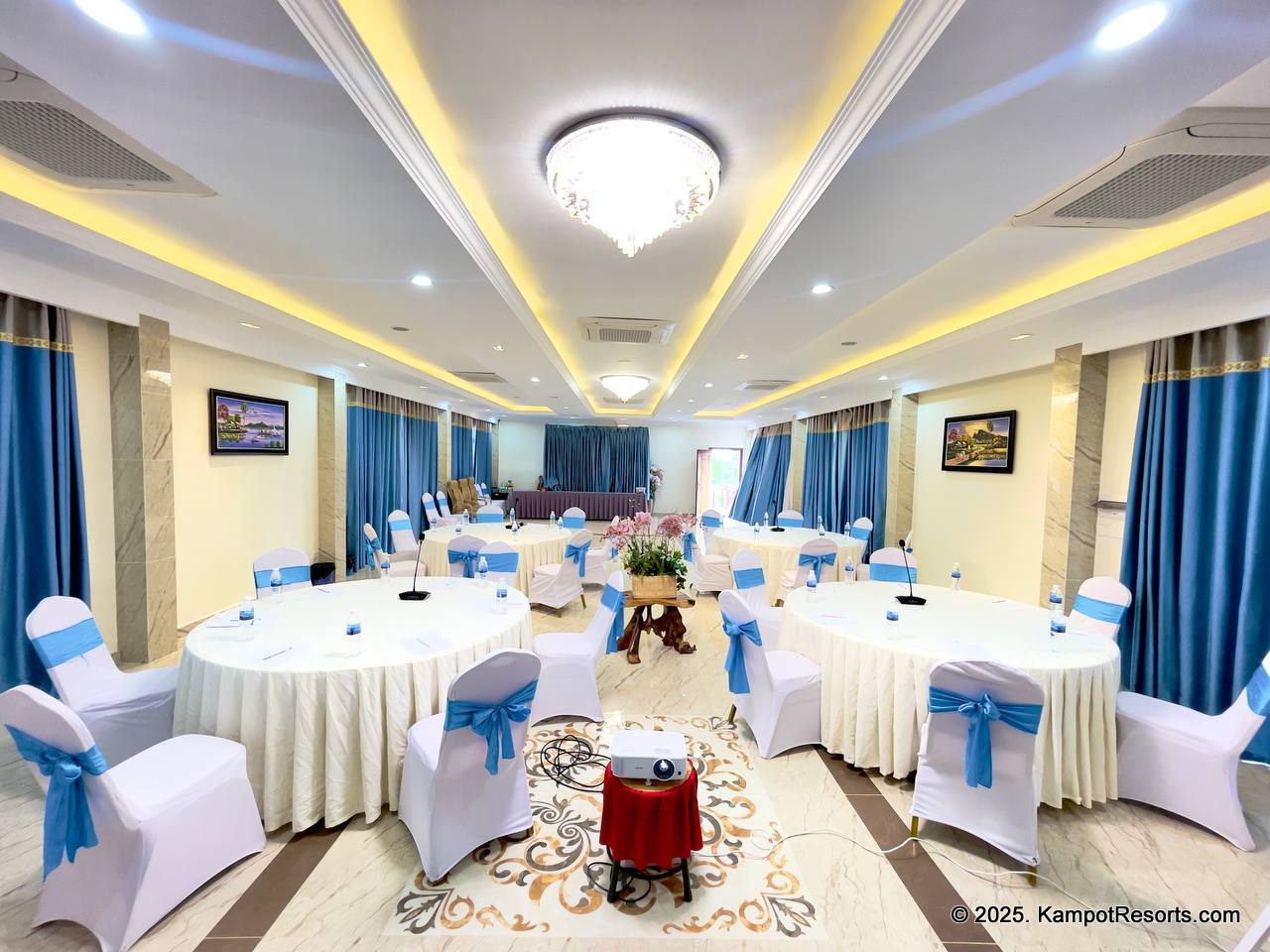 Moustache et Nico in Kampot, Cambodia. French Restaurant