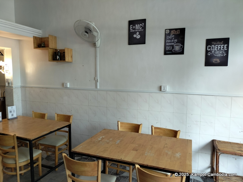 cv vegetarian restaurant in kampot cambodia