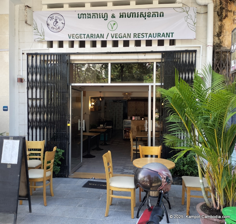 cv vegetarian restaurant in kampot cambodia