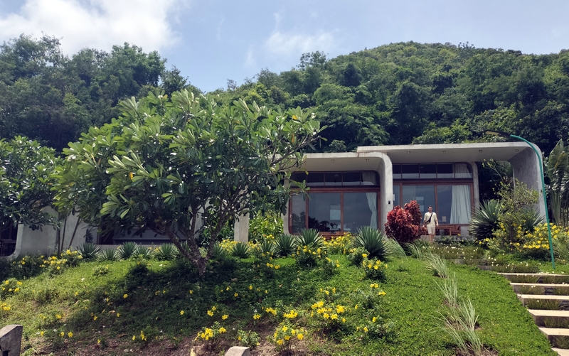 La Plantation Kampot Pepper farm in kampot cambodia. Rooms and swimming Pool.