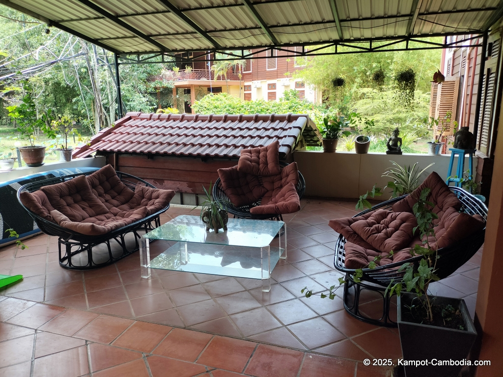 villa vedici in kampot cambodia