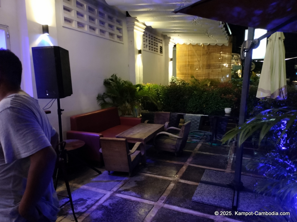 maxim cafe and bar in kampot, cambodia