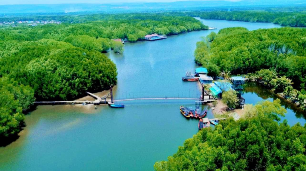 Phesamout Camping on fish island in Kampot, Cambodia.