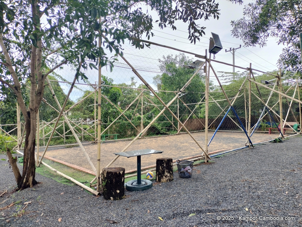 orchid restaurant & bar in kampot, cambodia. international village.