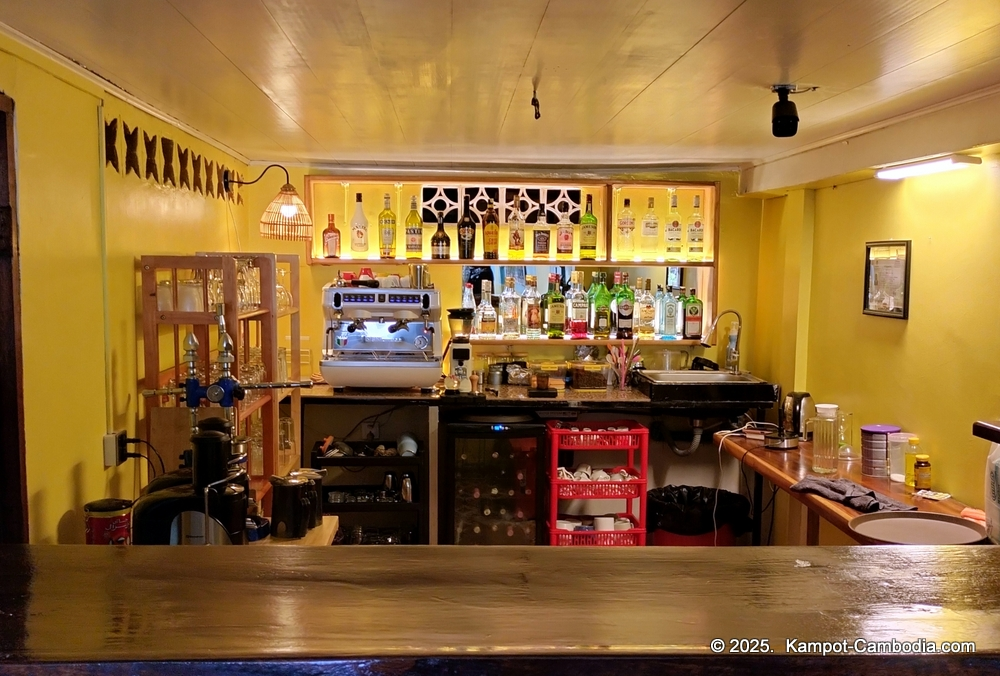 aroma house mediterranean restaurant kampot cambodia