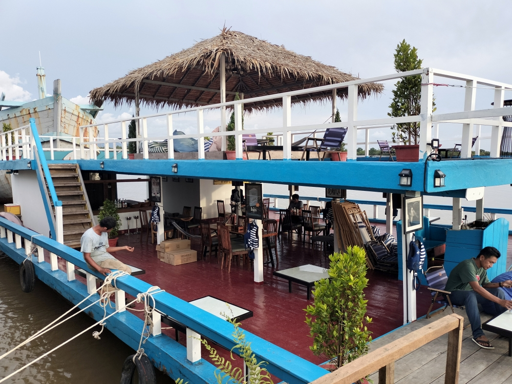 the bay boat. kampot, cambodia. daily cruises on the kampot river.