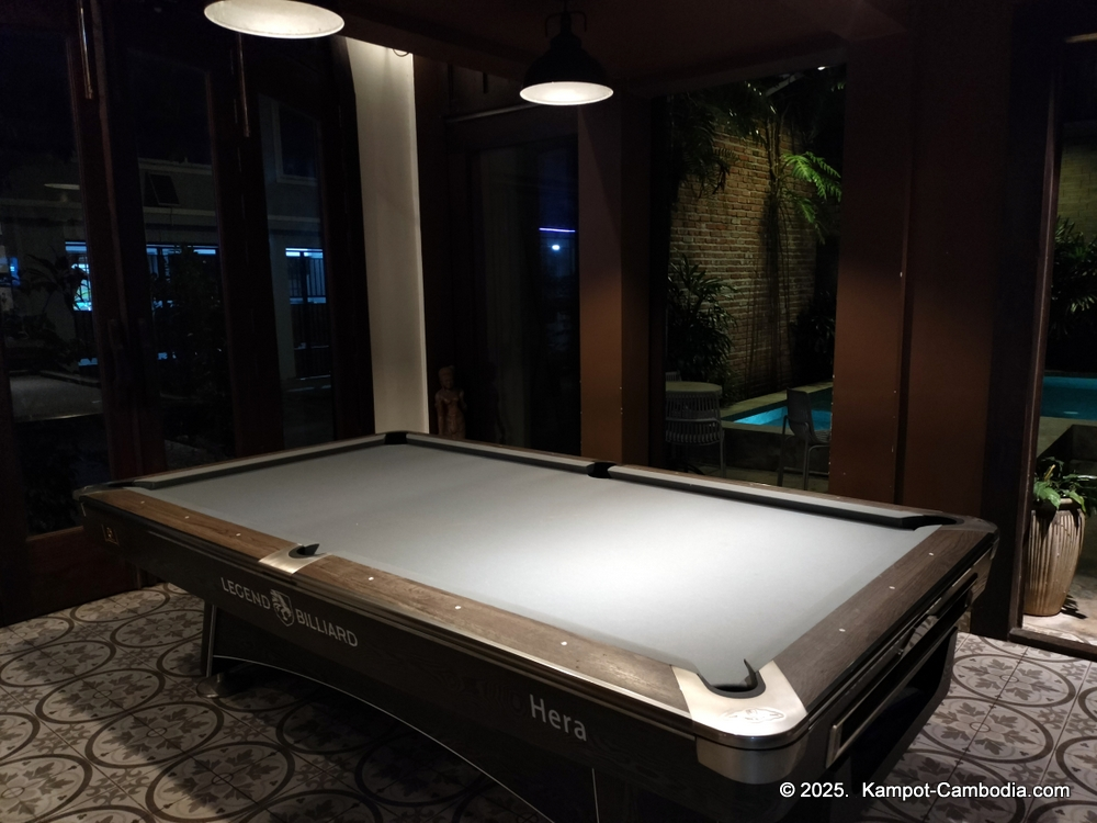 j break boutique in kampot cambodia