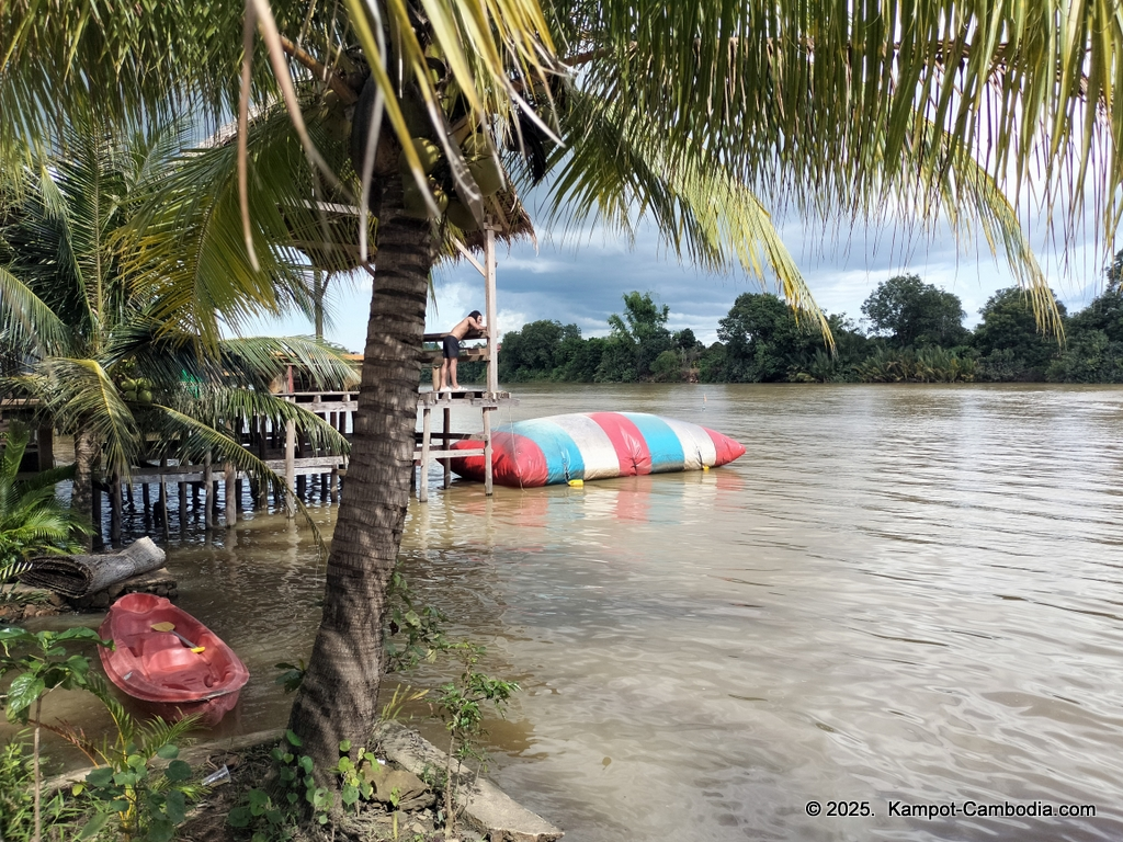 arcadia backpacker guesthouse and dorm in Kampot cambodia