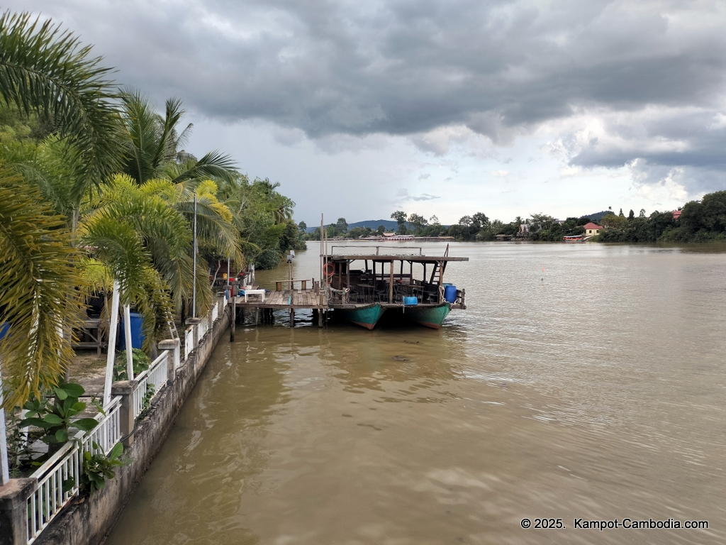 arcadia backpacker guesthouse and dorm in Kampot cambodia