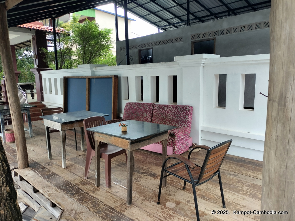 arcadia backpacker guesthouse and dorm in Kampot cambodia