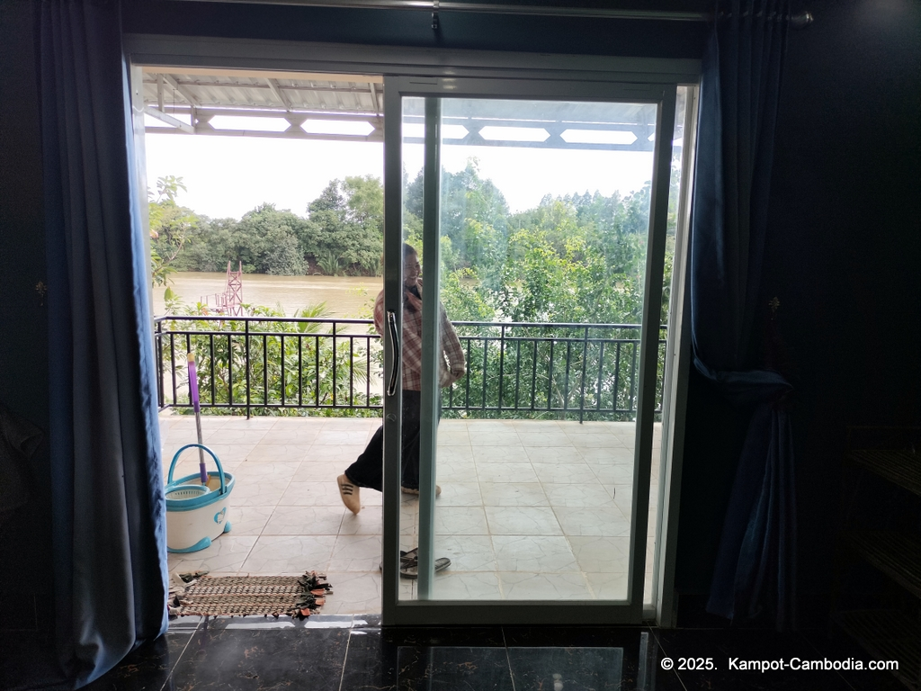 arcadia backpacker guesthouse and dorm in Kampot cambodia