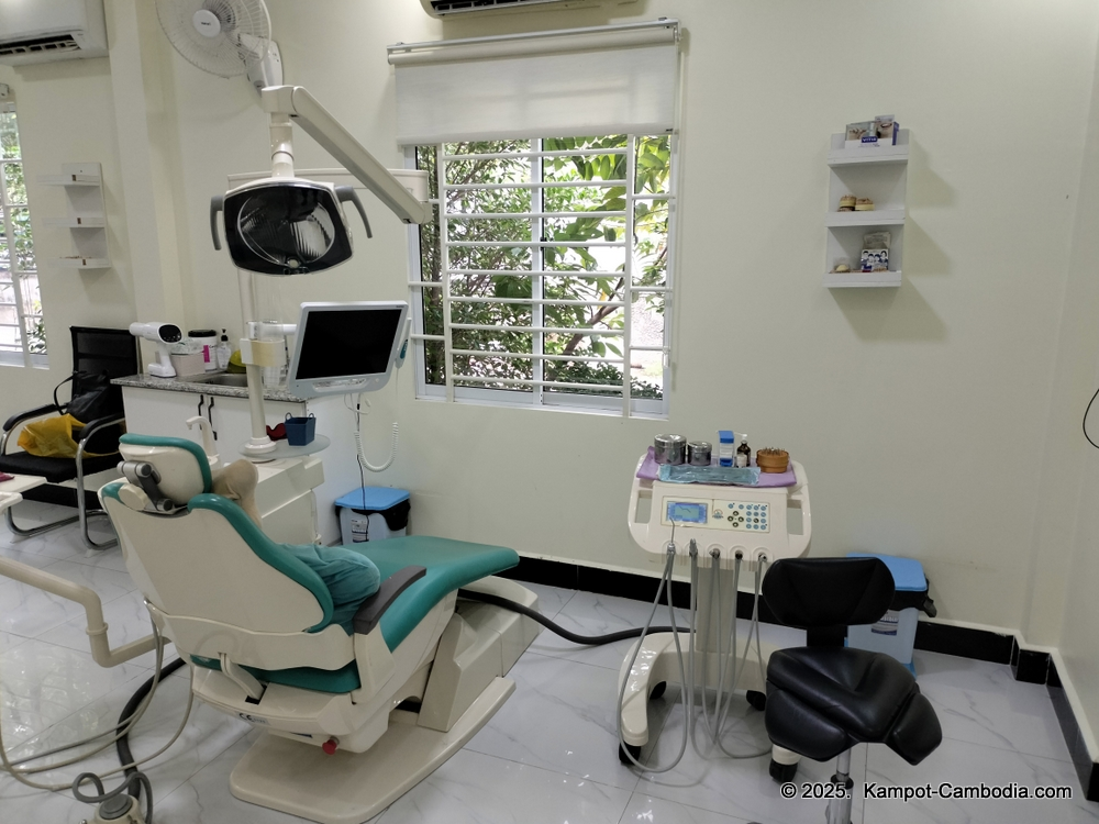 Vattanac Dental Clinic in Kampot, Cambodia. Dentist.