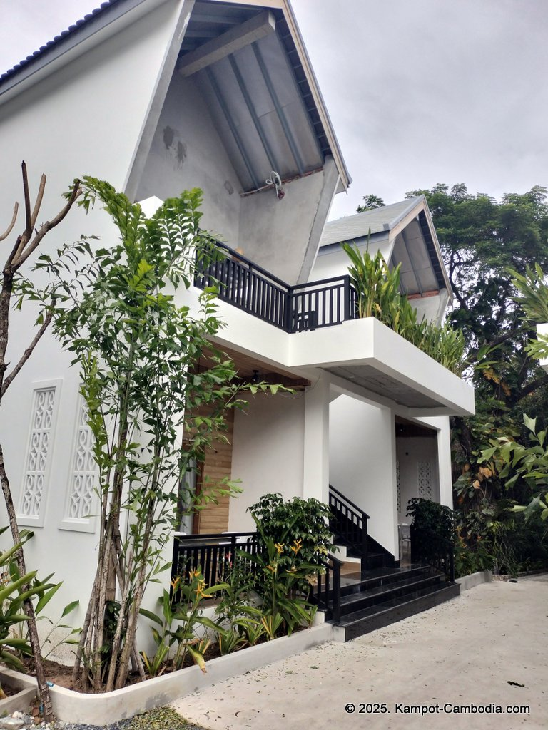 ramo resort in kampot cambodia