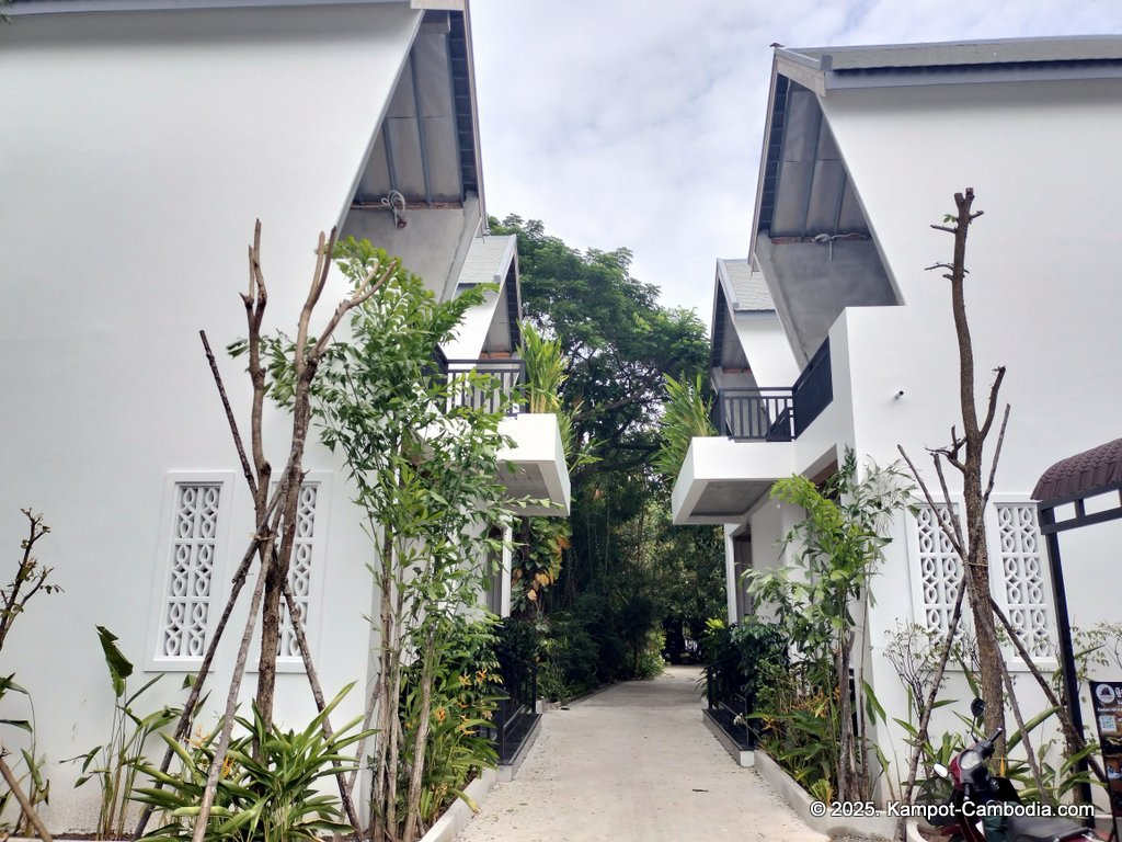 ramo resort in kampot cambodia