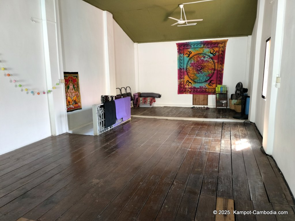 blend house coffee in kampot cambodia. yoga