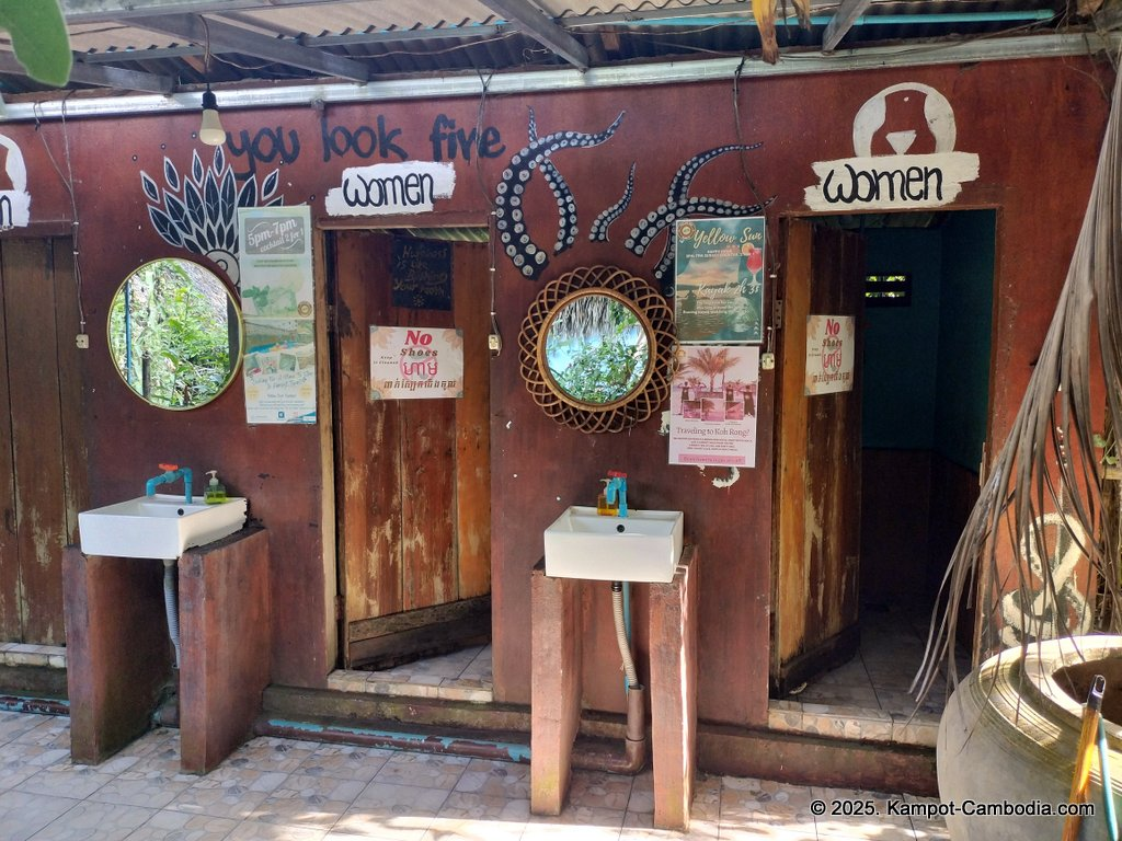 yellow sun hostel in kampot cambodia