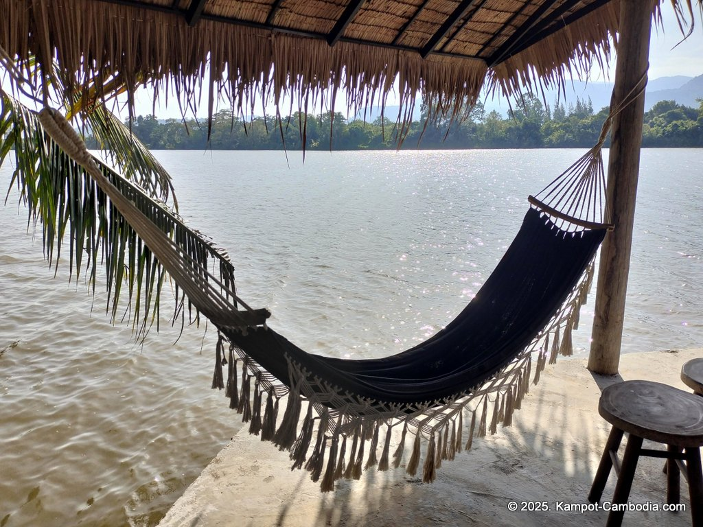 daya villa in kampot cambodia