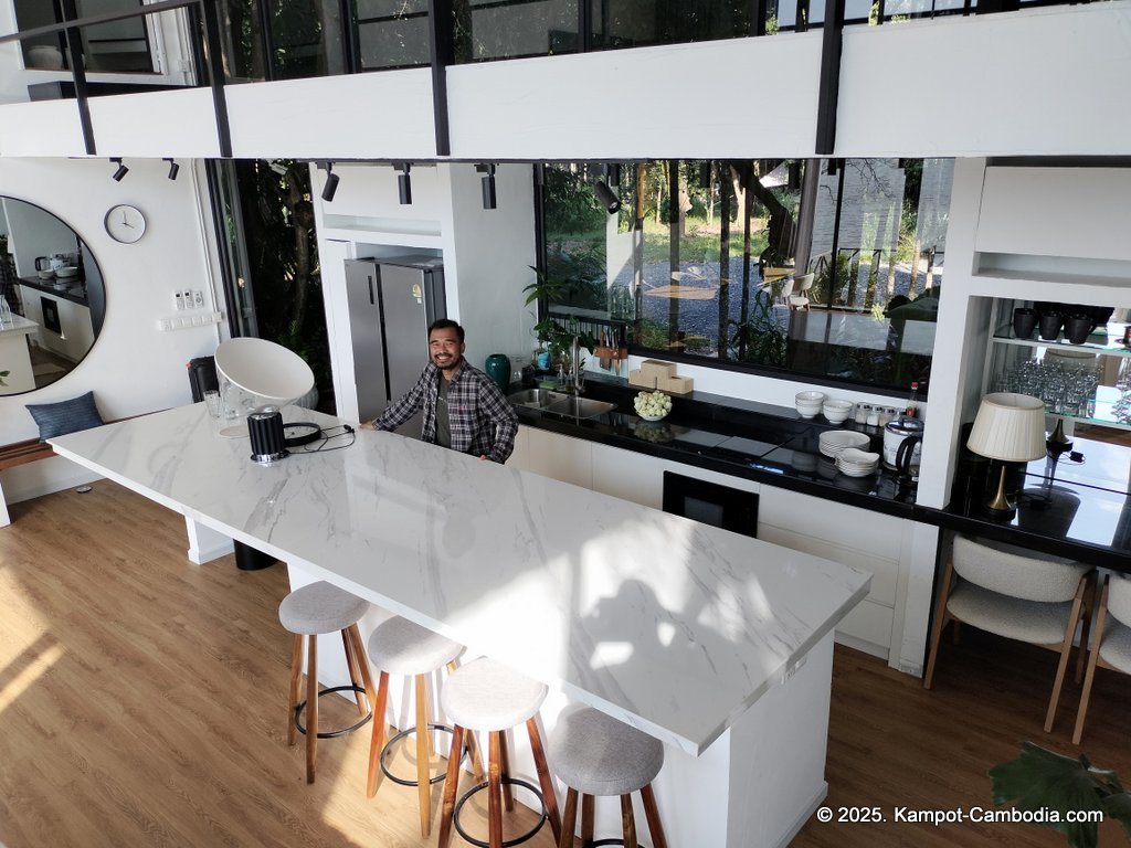 daya villa in kampot cambodia