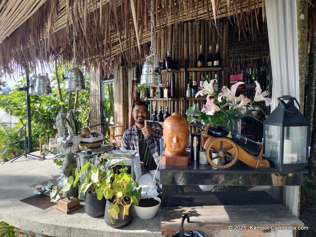 daya villa in kampot cambodia