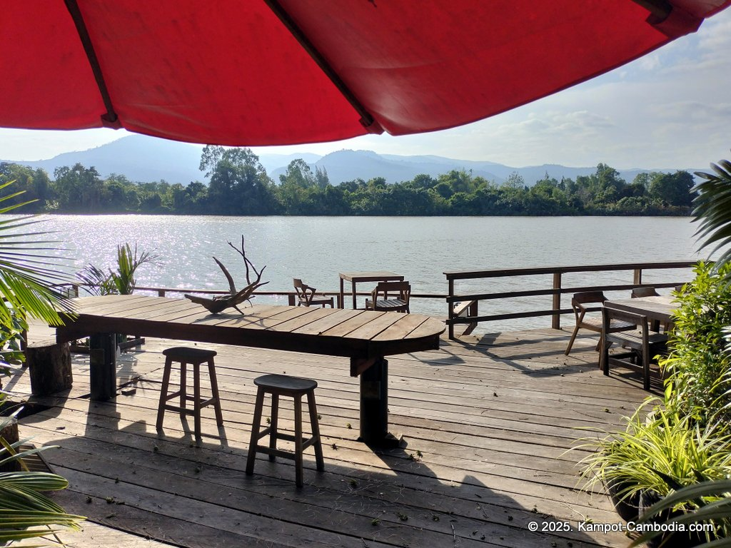 daya villa in kampot cambodia