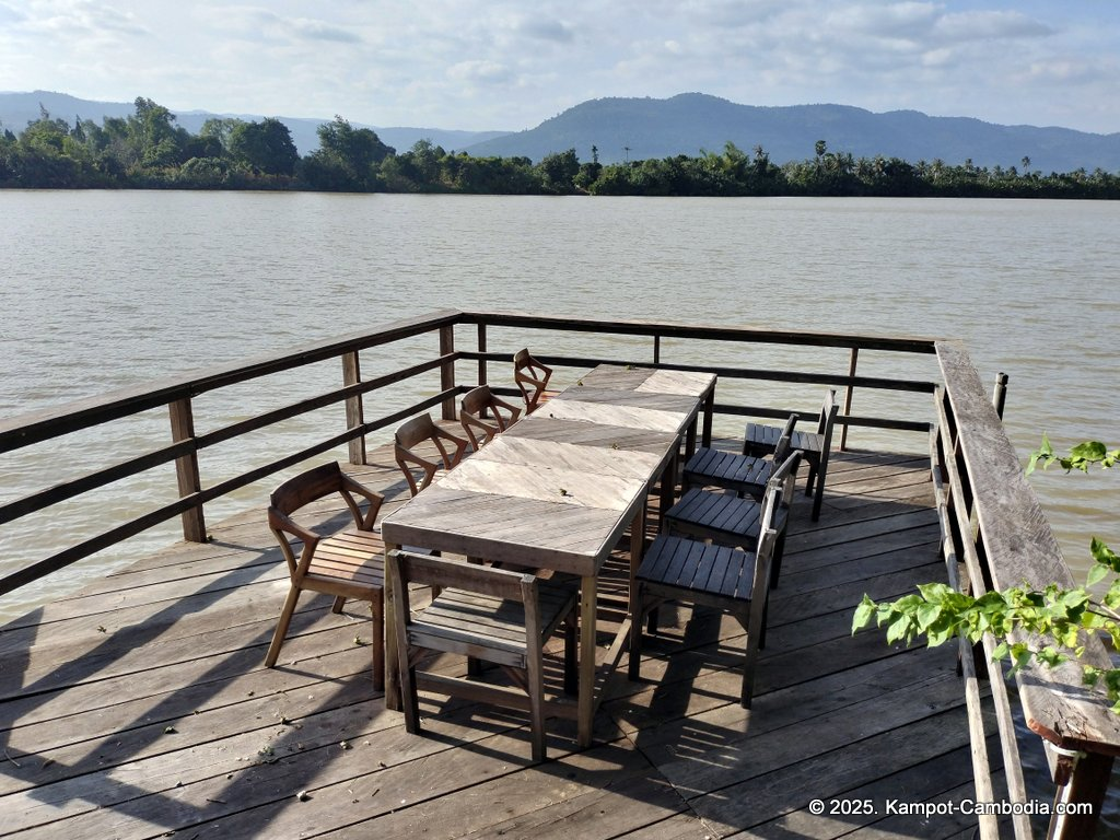 daya villa in kampot cambodia