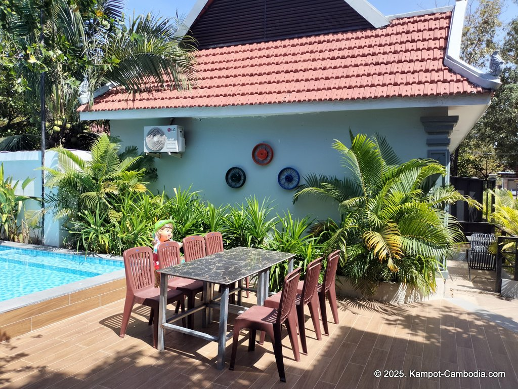 Nea Vea Bungalows in Kampot, Cambodia on Fish Island