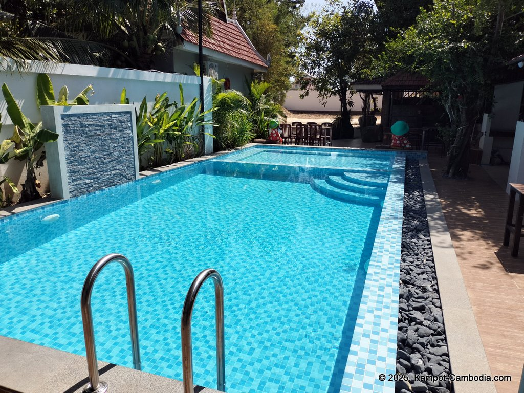 Nea Vea Bungalows in Kampot, Cambodia on Fish Island