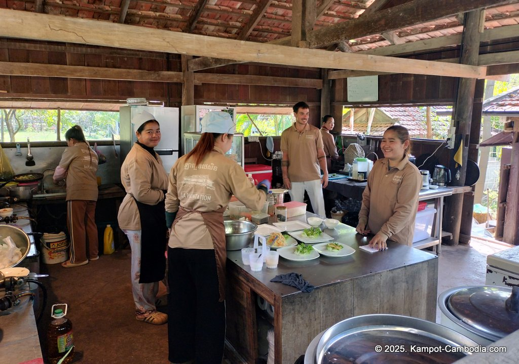 La Plantation Kampot Pepper farm in kampot cambodia. Pepper farm tours, cooking school, free tours.