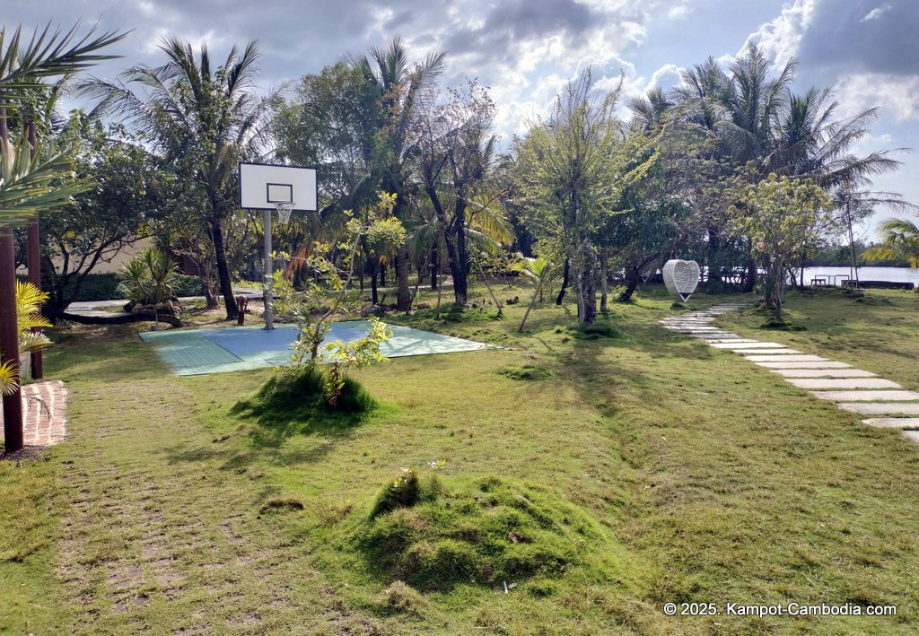 komsan resort on fish island in kampot, cambodia