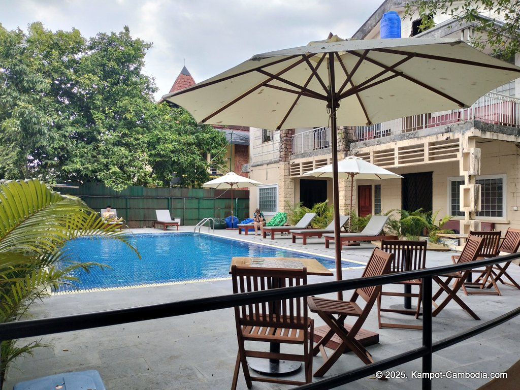 monkey republic in kampot cambodia