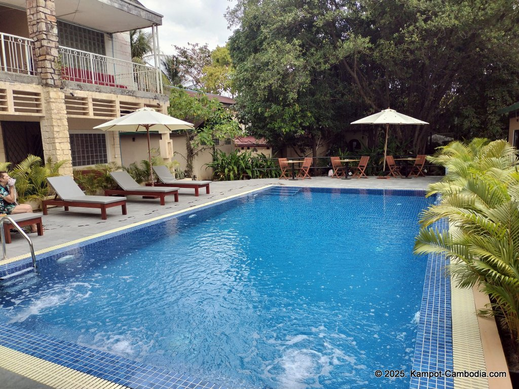 monkey republic in kampot cambodia