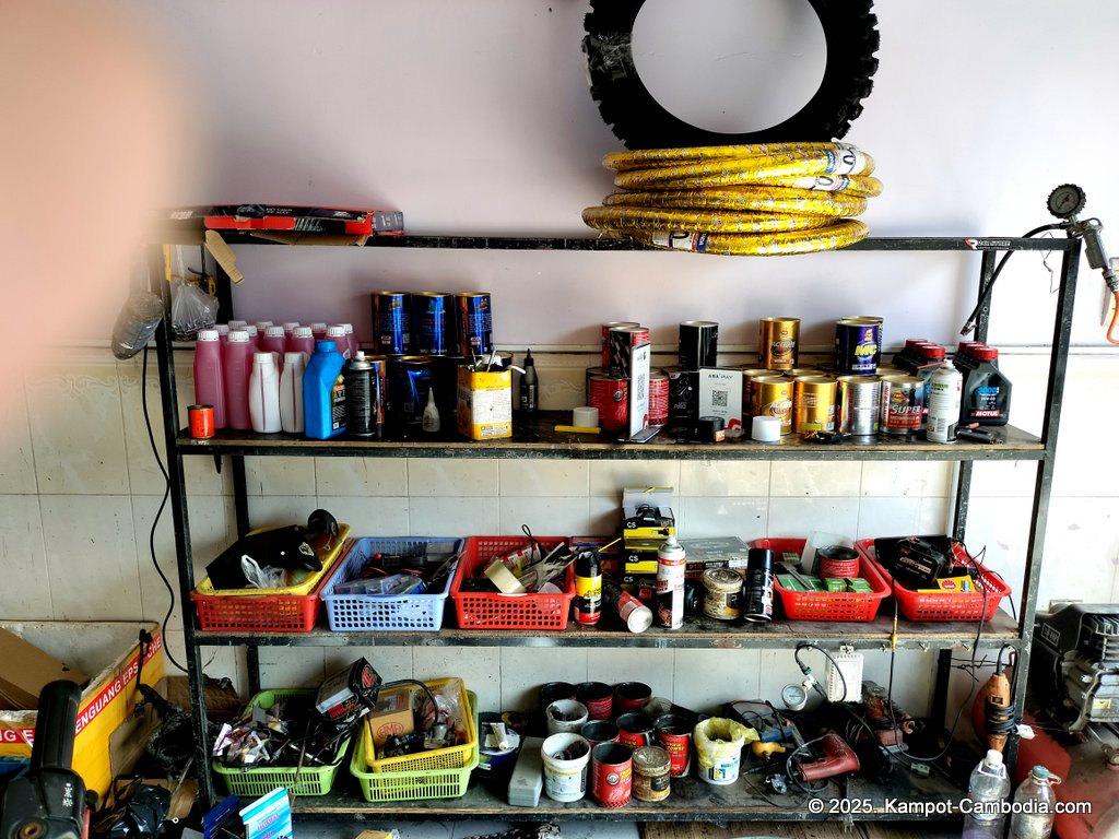 Campot Cross dirt bike rentals in Kampot, Cambodia.