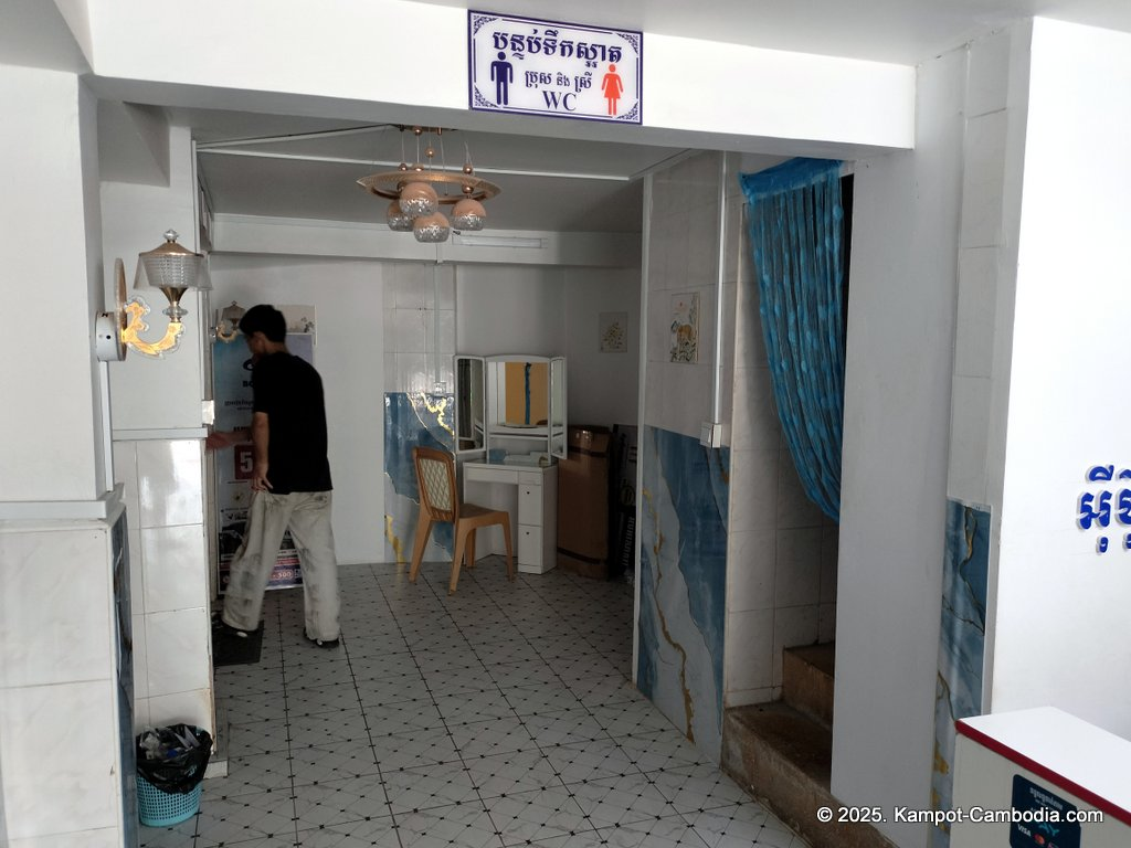 Booking Express bus between Phnom Penh and Kampot, Cambodia. Downtown Kampot.