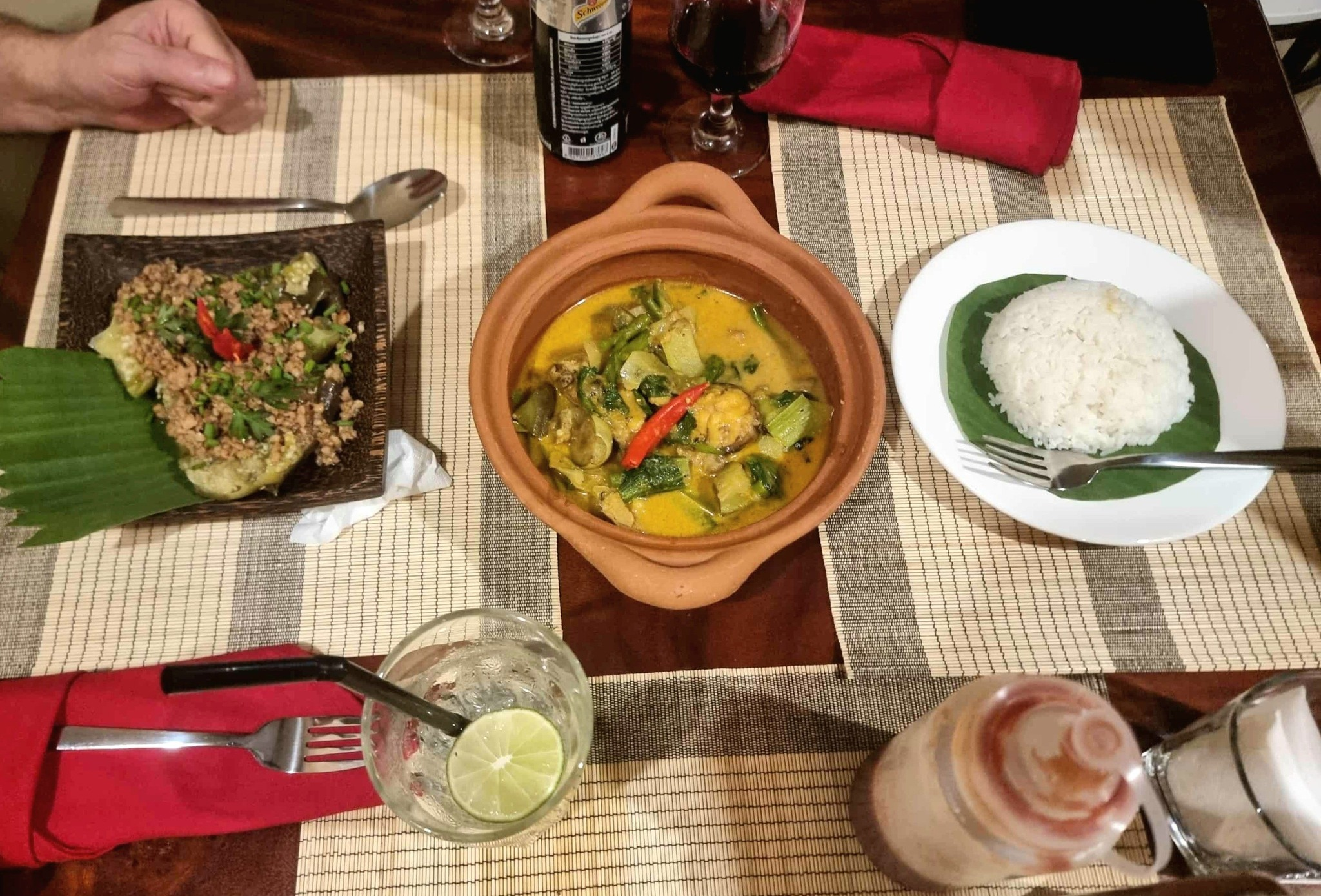 smashed burger in kampot, cambodia and Banana Leaf restaurant khmer food.