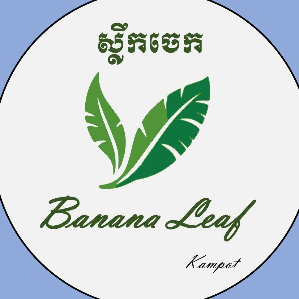 smashed burger in kampot, cambodia and Banana Leaf restaurant khmer food.